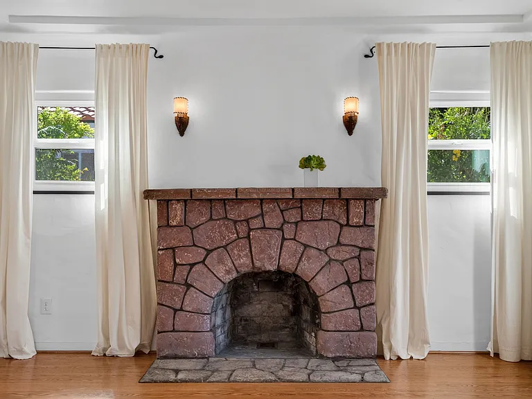 3533 Elmwood Dr — Photo 13