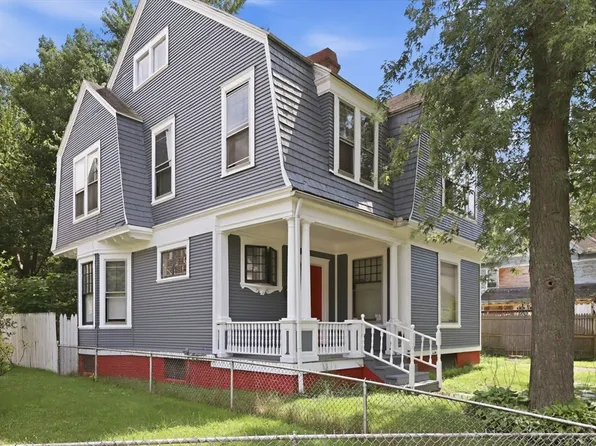 43 Cornell St, Springfield, MA 01109
