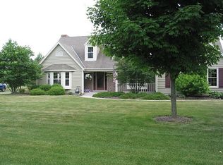 17695 Parish Dr, Brookfield, WI 53045