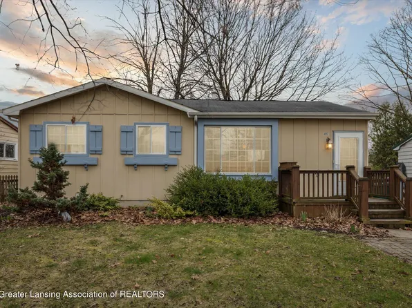 4017 Heathgate Dr, Lansing, MI 48911