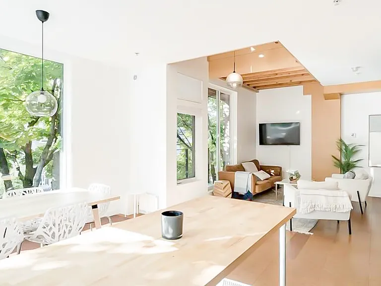 1826 E Yesler Way — Photo 12