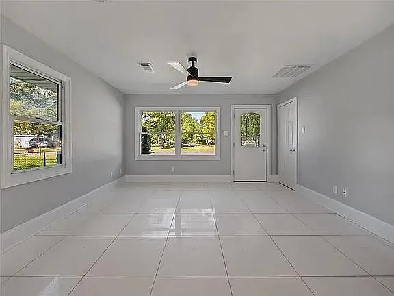 3 bed, 2.0 bath, 1000 sqft, $1,400 — Photo 4