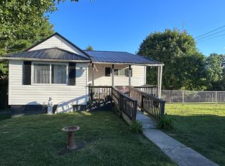 164 5th St, Shady Spring, WV 25918