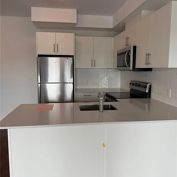 1000 Lackner Pl #401 — Photo 4