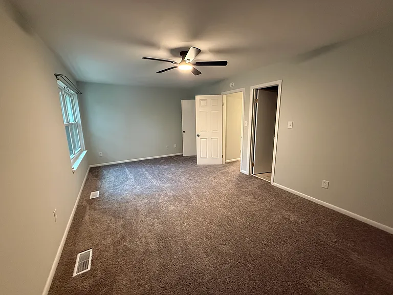 3745 Pendleton Ave — Photo 17