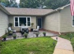 882 Reading Rd, Virginia Beach, VA 23451