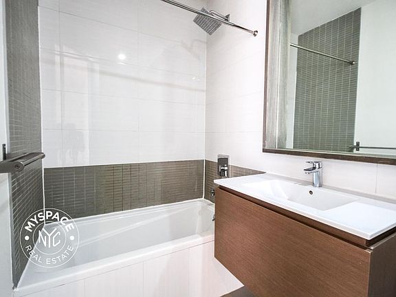 5th image of 85 Montrose Ave APT 2F