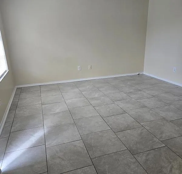 2626 Gifford Ave #B — Photo 4