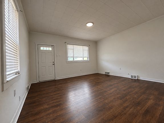 4th image of 1107 Pacific Ave