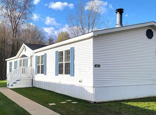 443 E Pondview Dr, Morrice, MI 48857