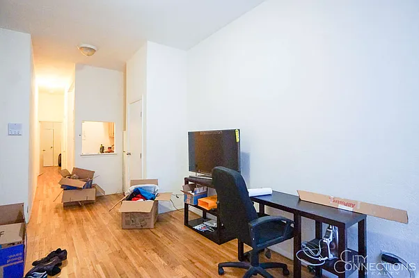 Rented by City Connections Realty | media 16