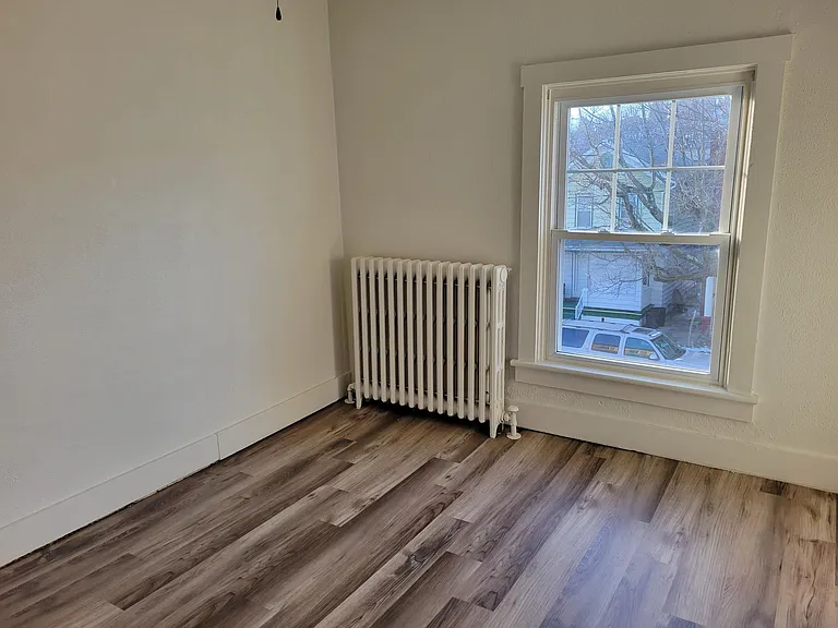 652 Coleman Ave — Photo 6