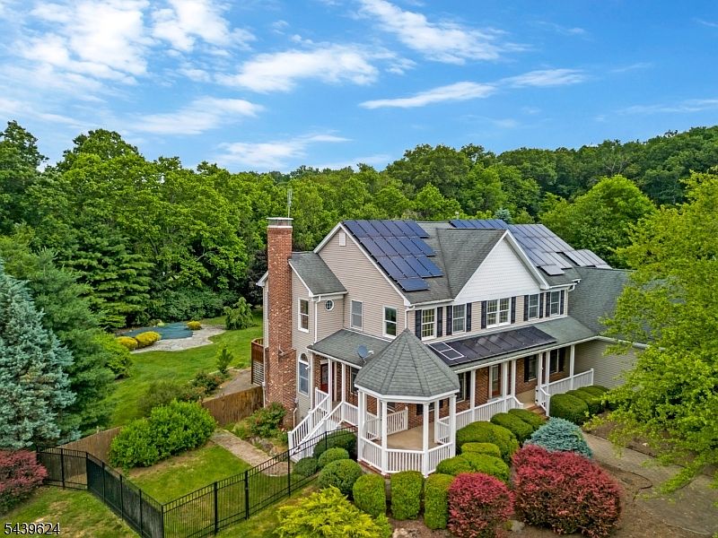 1st image of 40 Southgate Dr