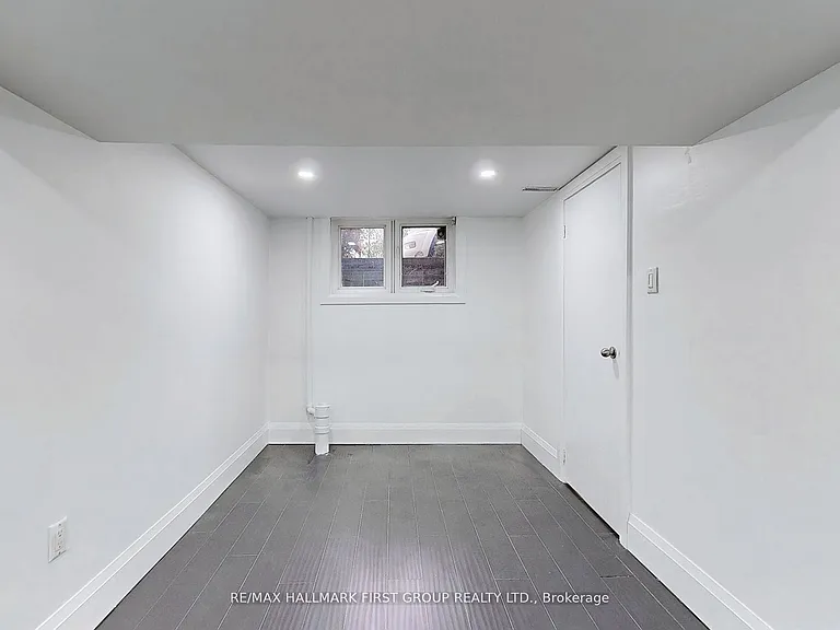 1 Bramwell Dr — Photo 16