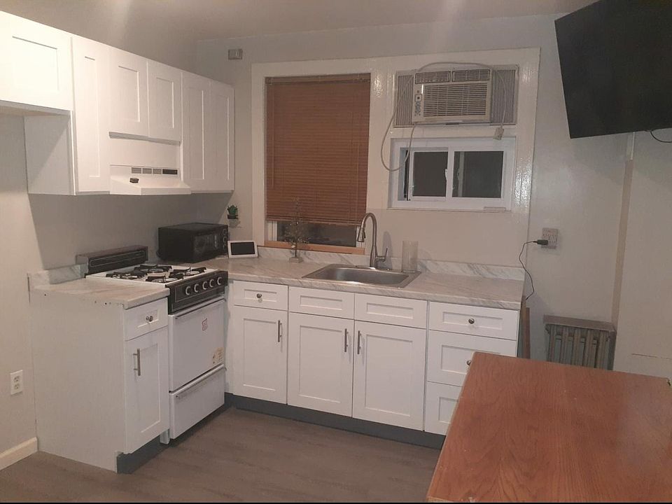 2nd image of 10645 Liverpool St #2