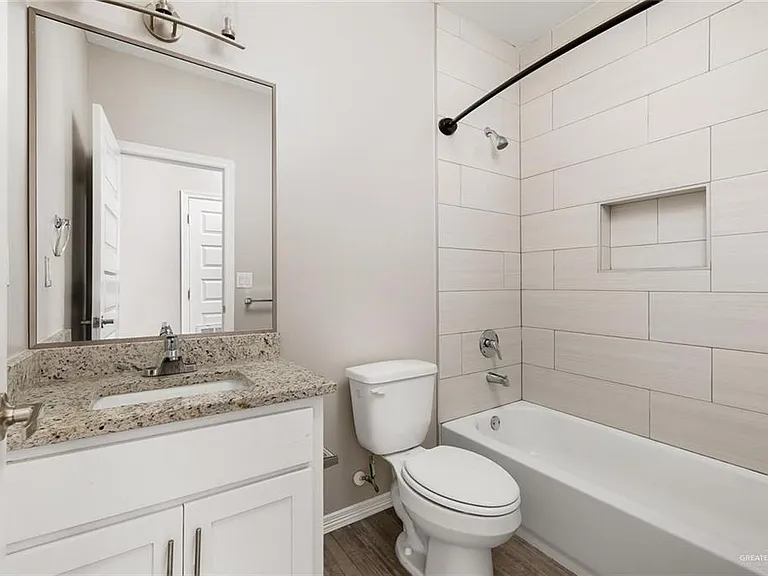 1723 Davenport St #2 — Photo 11
