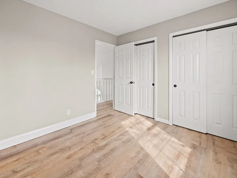 21 Goldersgreen Dr — Photo 28