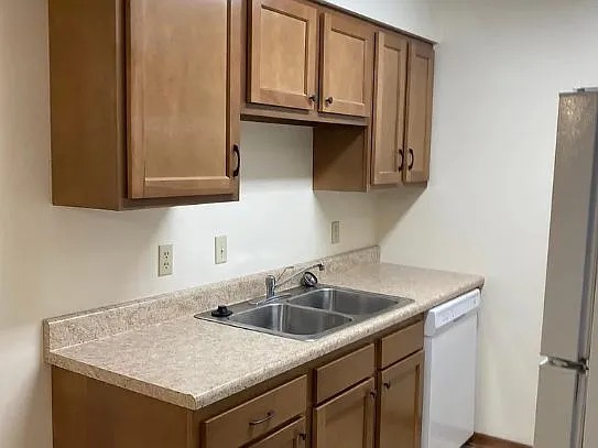 4530 Bancroft Ave #5 — Photo 11