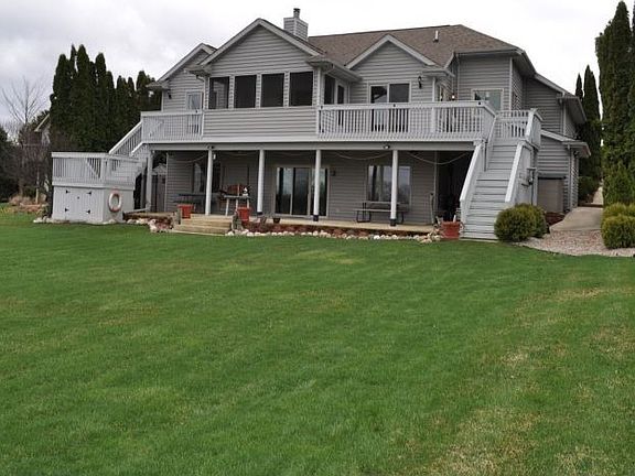 4th image of 10017 Emerald Dr
