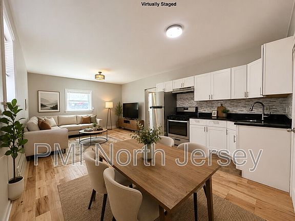 3rd image of 224 Macarthur Ave #B