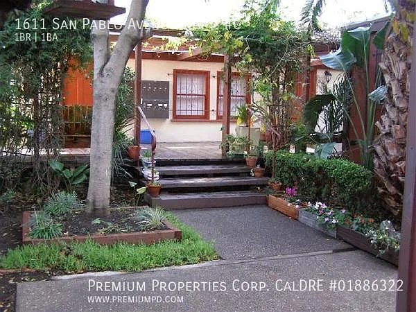 Building Photo - 1611 San Pablo Ave #C