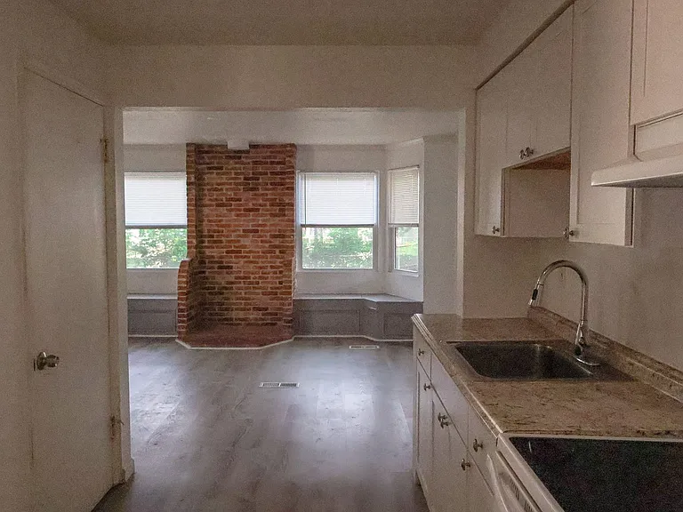 10522 Byfield Dr — Photo 6