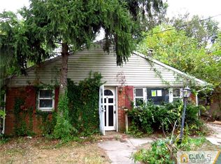 9 Sheridan St, Jamesburg, NJ 08831