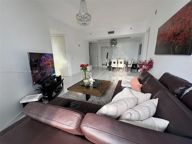 15811 Collins Ave #605 — Photo 7