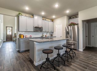 626 Ruthye Ln, Pilot Point, TX 76258