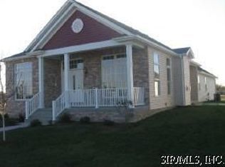1704 Old Park Ln, Swansea, IL 62226