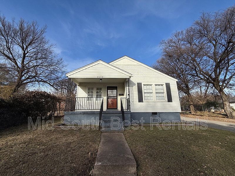 1st image of 2654 Park Ave
