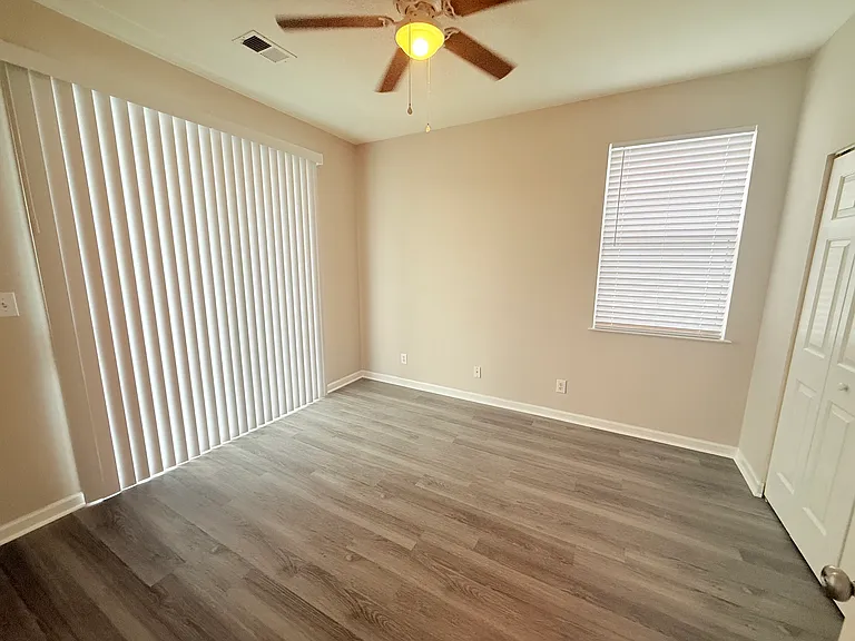 1306 River Oaks Dr #3F — Photo 20