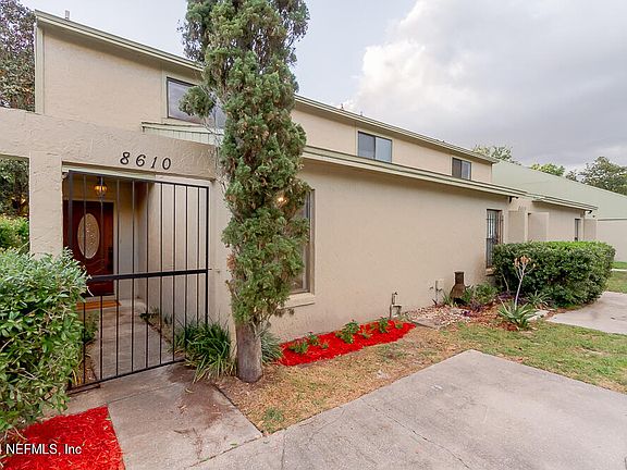 3rd image of 8610 COLONY PINE Circle