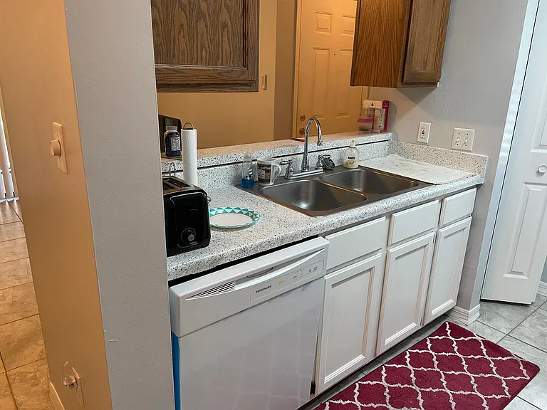 190 Riverbend Dr #203 — Photo 17