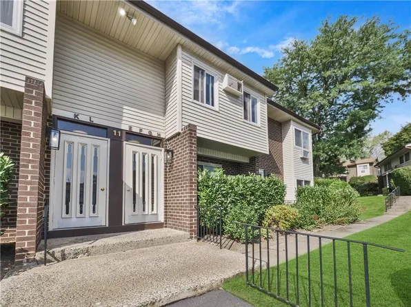 11 Blue Hill Commons Drive #F, Orangeburg, NY 10962