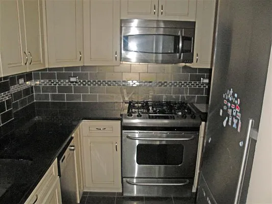 Rented by Luxury Habitat | media 6