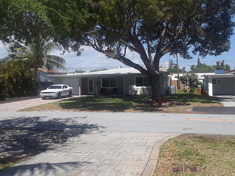 1st image of 1633 SE 1st St