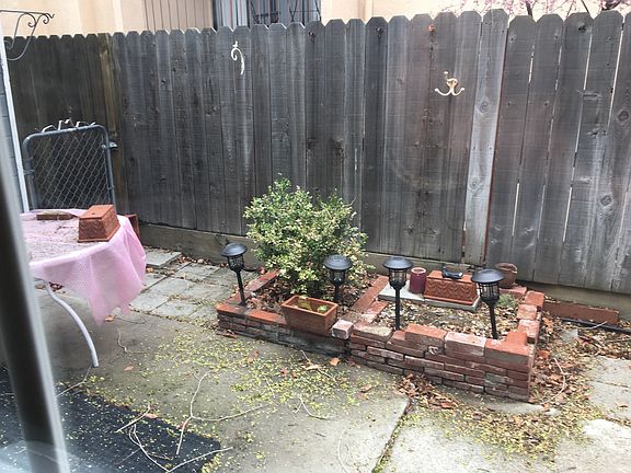 2nd image of 2650 Plumas St APT 21