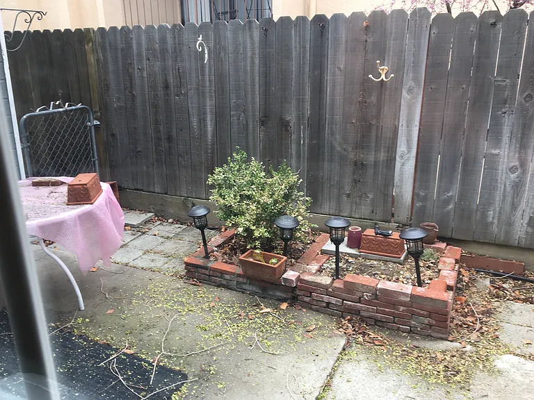 2650 Plumas St #21 — Photo 2