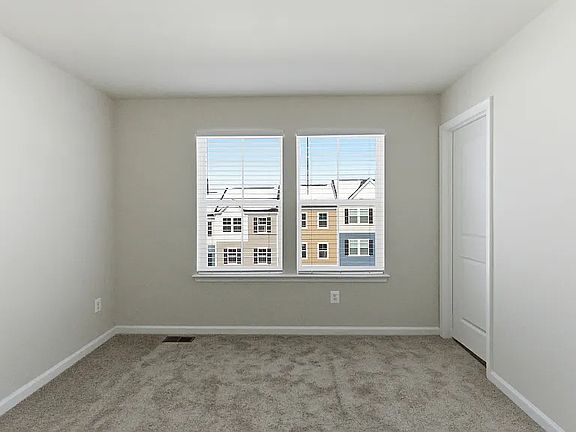 3rd image of 404 18th Ave