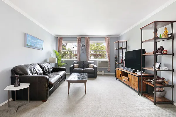 Sold by Compass | media 1