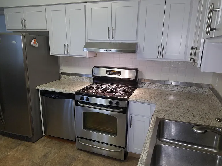 1207 Lakeview Dr — Photo 15