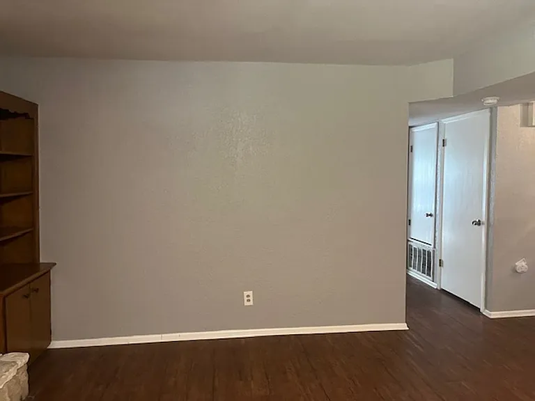 1306 Carnation Ln — Photo 11