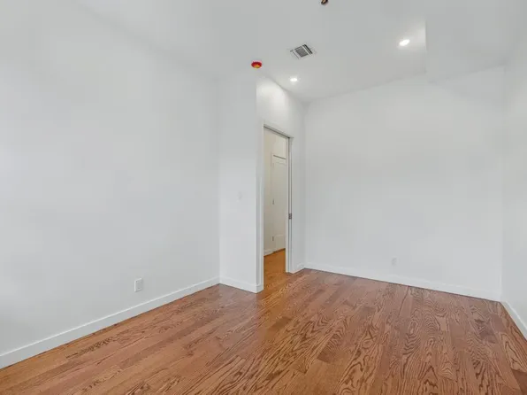 109 President Street image 17 of 17