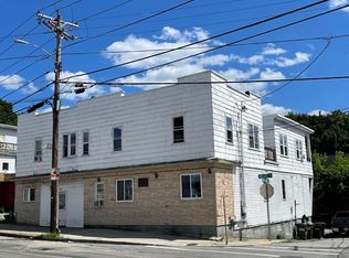 36 Lake St, Webster, MA 01570