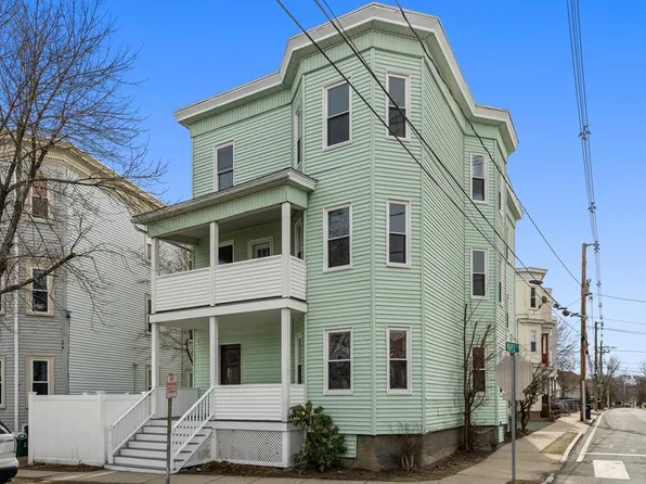 99 Beech St #3, Belmont, MA 02478