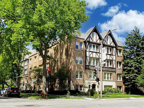2nd image of 530 Washington Blvd APT 3W