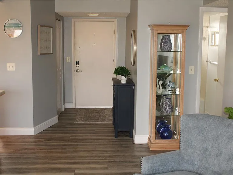 4240 Ironwood Cir #404 — Photo 18