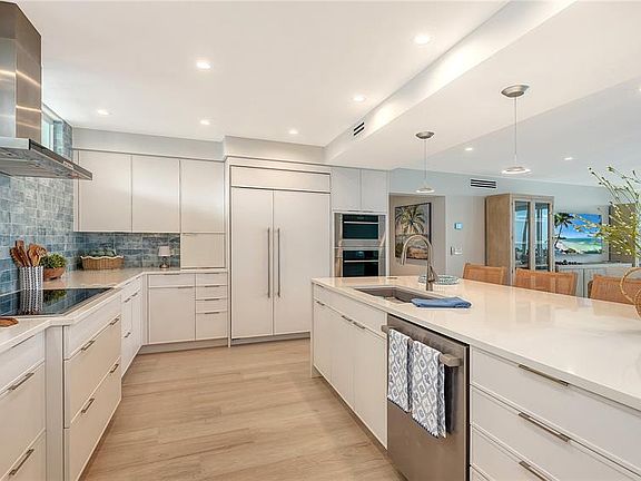 5th image of 100 Sands Point Rd Unit 114