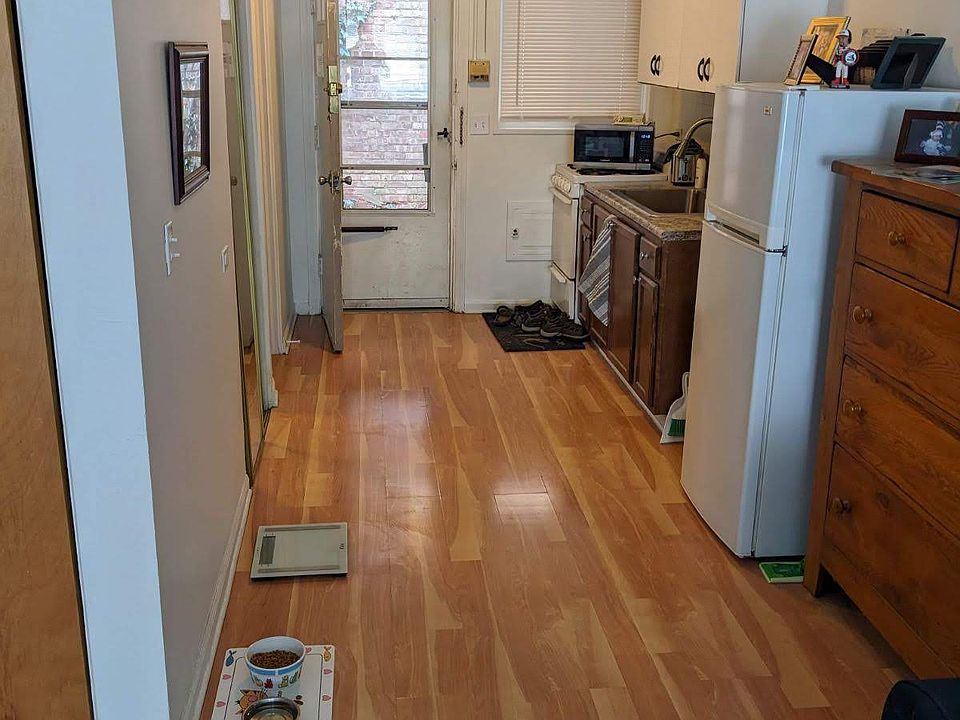 2nd image of 318 Chicago Ave APT 1I